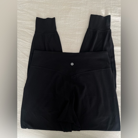 lululemon athletica Classic Black Leggings - Picture 1 of 4